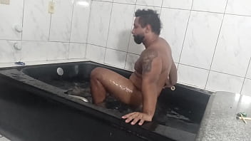 Na idromassagem sentei ate relaxa