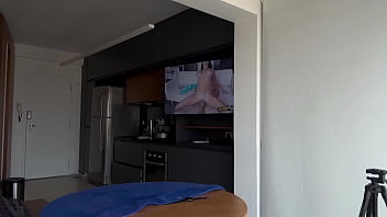 Dando uma boa gozada farta pra relaxar