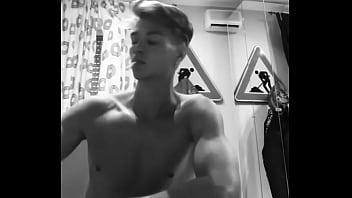 Loiro Gato Smoking thumbnail