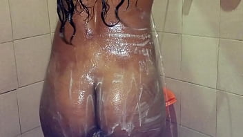 Sexy Putita Le Fascina Filmarse Mientras Se Baña La Conoci En Now69com thumbnail