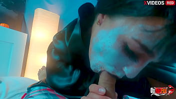 تمت ممارسة الجنس مع ساحرة الهالوين الإباحية ثم حصلت على نائب الرئيس في الفم