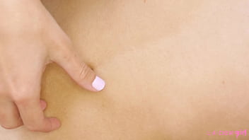 Sweet teen shows her amazing body