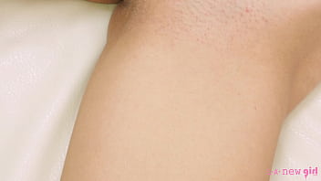 Sweet teen shows her amazing body