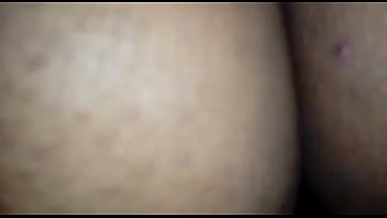 Sentando goatoso na pica groça