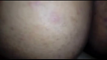 Sentando goatoso na pica groça