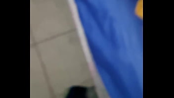 Le encanta ponerse en 4 a evelyn