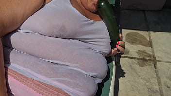 Coucou il fait très chaud je suis en manque de sex abonne toi pour voirça dans