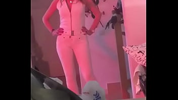 Soy marta una madura recién divorciada busco tíos cañeros para follar en mi chalet