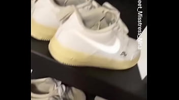 Good morning today i have my little slave with me #blacknails #feet #feetfetish #slave #sm