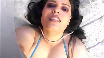 Ginger paris anal going deep in her butthole