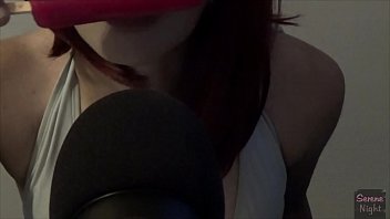 Latina sucking on a frozen pop