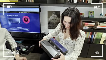 Sofia bellucci fa la troia con un ragazzo disabile è solo l'inizio oppure non succederà mai più