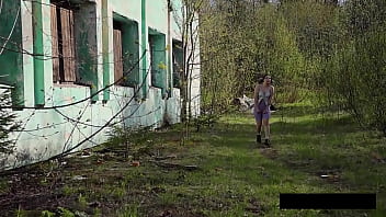 Violet in lilac pissing