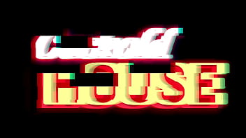 Ela deixou o marido corno em casa e deu o cú para homem pauzudo na cuckold house