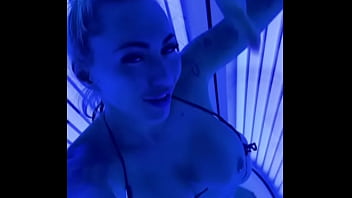 Beight naughty in public