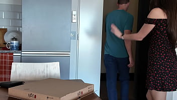 Milf let pizza delivery guy suck her nipples instead of a tip