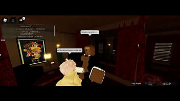 Vampiro se folla culona pelirosada