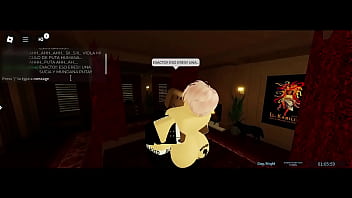 Vampiro se folla culona pelirosada