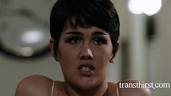 Super Hot Ts Daisy Taylor Catches Her Jerking Off thumbnail