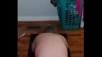 Sexy cougar exercises naked