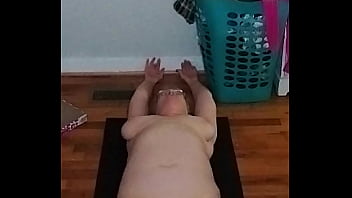 Sexy cougar exercises naked