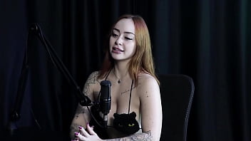 Menage feminino é seu fetiche teve múltiplos orgasmos pediram pra chupar o pé e sobre seus planos para o futuro thaisa redvelvet watch sheer red