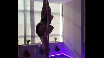 Pequeno aquecimentos antes do sexo gosto de alongar bem antes da transa