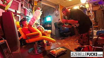 Hot babes love to fuck