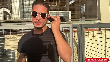 Falando no telefone com minha esposa enquanto como a buceta da amiga dela sonho de corno novinhos da império