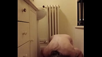 2024 12 09 esclave f autoseance uro chaines et jouissance