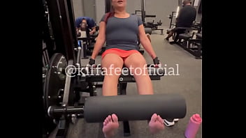 Who are you in the gym 1 the complainer 2 the bodybuilder3 the grunter4 the cardio bunny i am always the comp