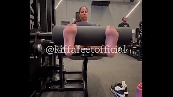 Who are you in the gym 1 the complainer 2 the bodybuilder3 the grunter4 the cardio bunny i am always the comp