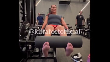 Who are you in the gym 1 the complainer 2 the bodybuilder3 the grunter4 the cardio bunny i am always the comp