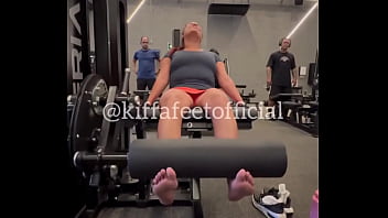 Who are you in the gym 1 the complainer 2 the bodybuilder3 the grunter4 the cardio bunny i am always the comp