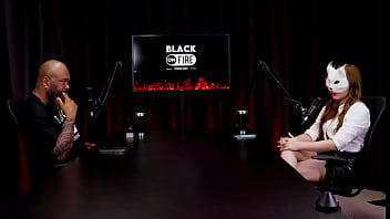 Seu primeiro atendimento foi em uma festa quer terminar a faculdade as meninas ficam por dinheiro e o vazio por dentro victoria rubro watch sheer red