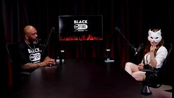 Seu primeiro atendimento foi em uma festa quer terminar a faculdade as meninas ficam por dinheiro e o vazio por dentro victoria rubro watch sheer red