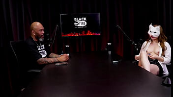 Seu primeiro atendimento foi em uma festa quer terminar a faculdade as meninas ficam por dinheiro e o vazio por dentro victoria rubro watch sheer red