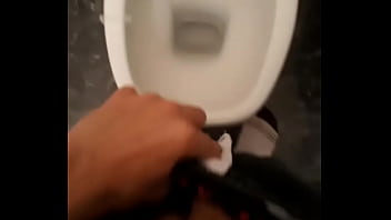 Desenfundo en el baño