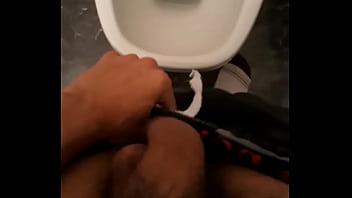 Desenfundo en el baño