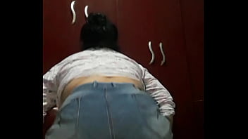 Rebolando a bunda Rebolando a bunda
