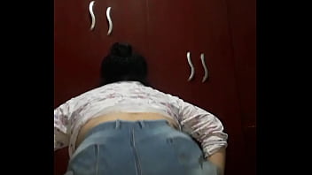 Rebolando a bunda Rebolando a bunda