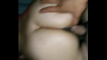 Le preste el culito de mi esposa a mi amigo