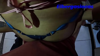 Mi madrastra se puso de cocinera en la cena familiar para pedir el asenso a mi jefe me encanta como cocina