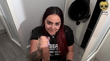 I meet a cute guy in a bar and i fuck him in the bathroom