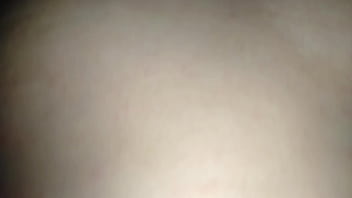 น้ำแตกหลายครั้งในรูหีของสาวใหญ่