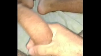 Tocando um punheta na vontade de transar