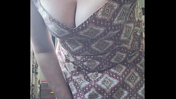 Vacuuminng while jiggling her tattas