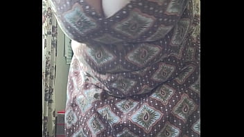 Vacuuminng while jiggling her tattas