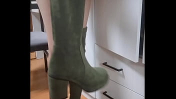 Elza kom's fetish high boots