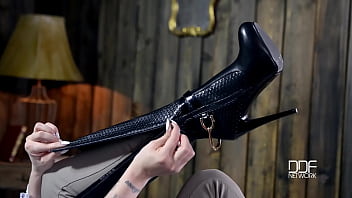 Foot worship wonders